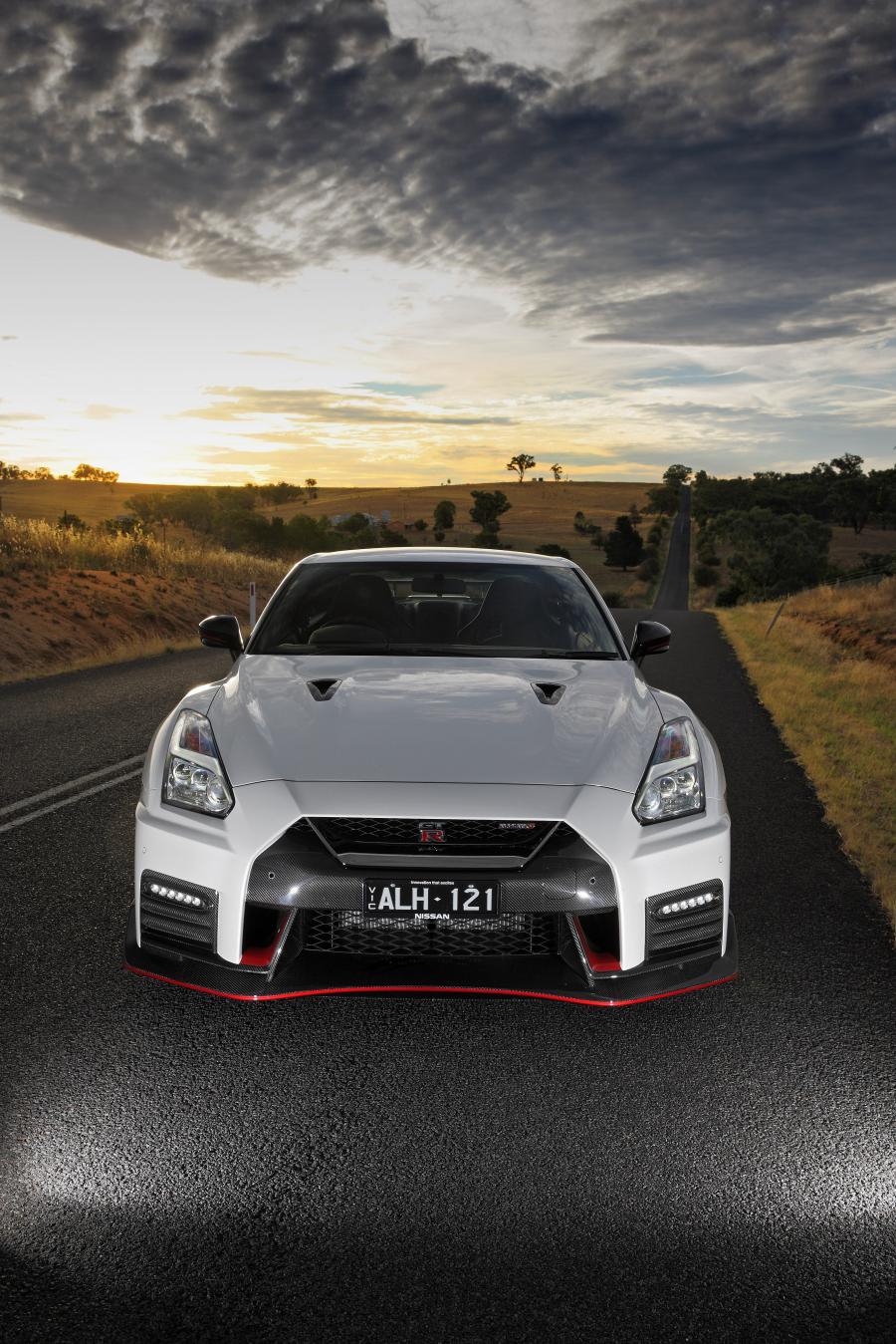  Nissan GT-R Nismo 2017 года  (AU) (фото 30 из 34)
